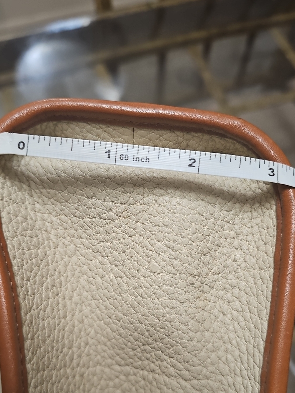Dooney & Bourke Tan and Cream Leather Shoulder Bag ❤️ OFFERS WELCOMED!!❤️ - Picture 15 of 16